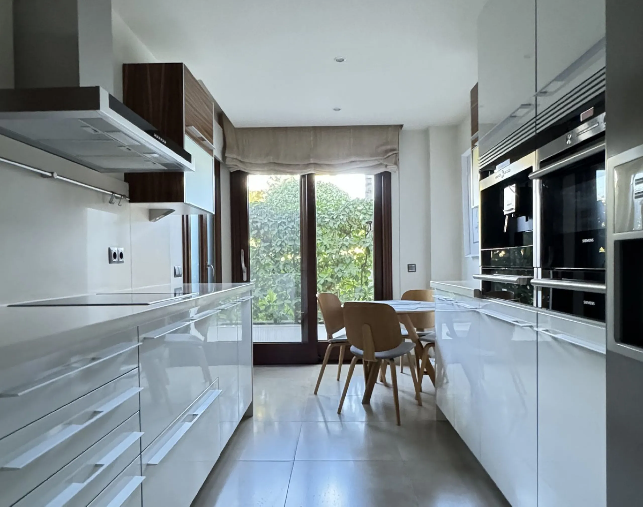 Apartment - Ground Floor Apartment в продаже в Estepona, Málaga. В доме 2 спален и 2 ванных комнат. Площадь дома 172 м²