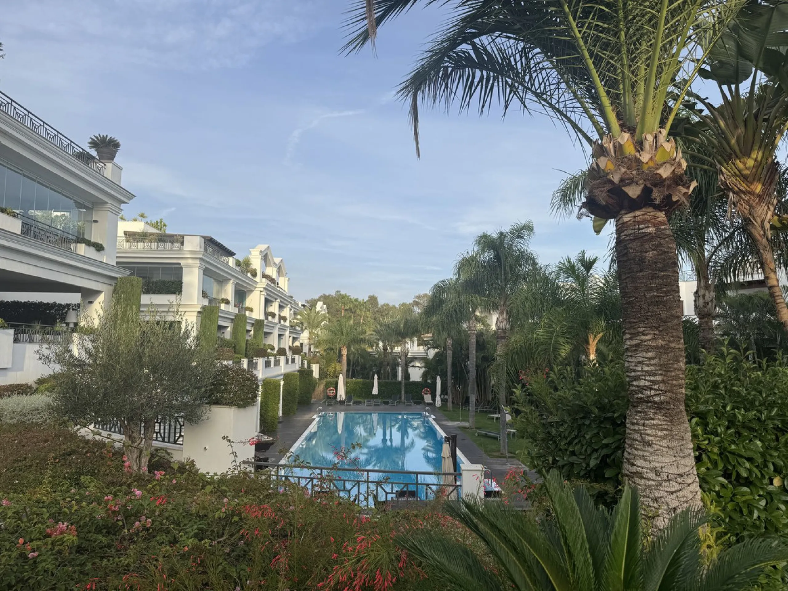 Apartment - Ground Floor Apartment в продаже в Estepona, Málaga. В доме 2 спален и 2 ванных комнат. Площадь дома 172 м²