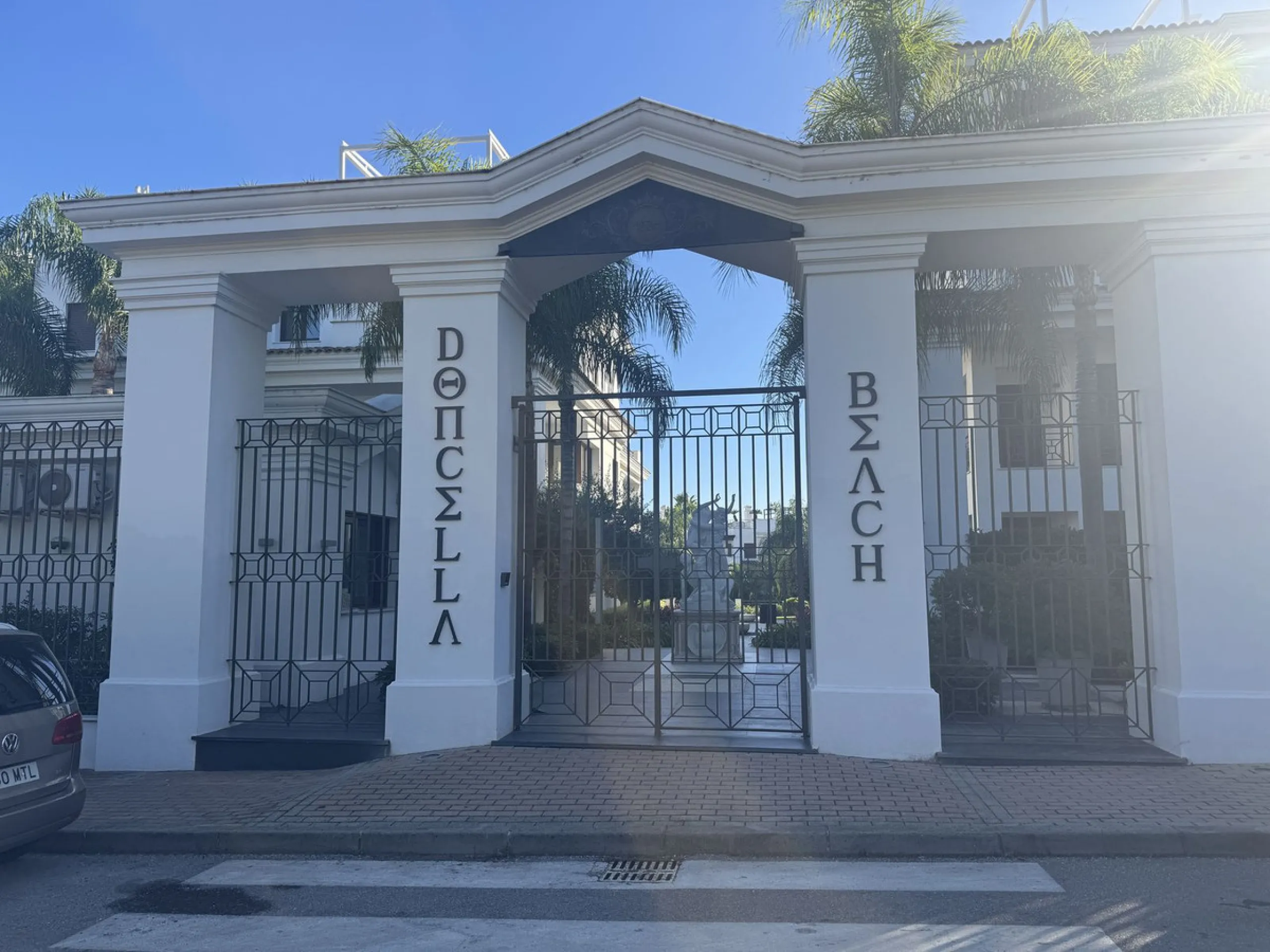 Apartment - Ground Floor Apartment в продаже в Estepona, Málaga. В доме 2 спален и 2 ванных комнат. Площадь дома 172 м²