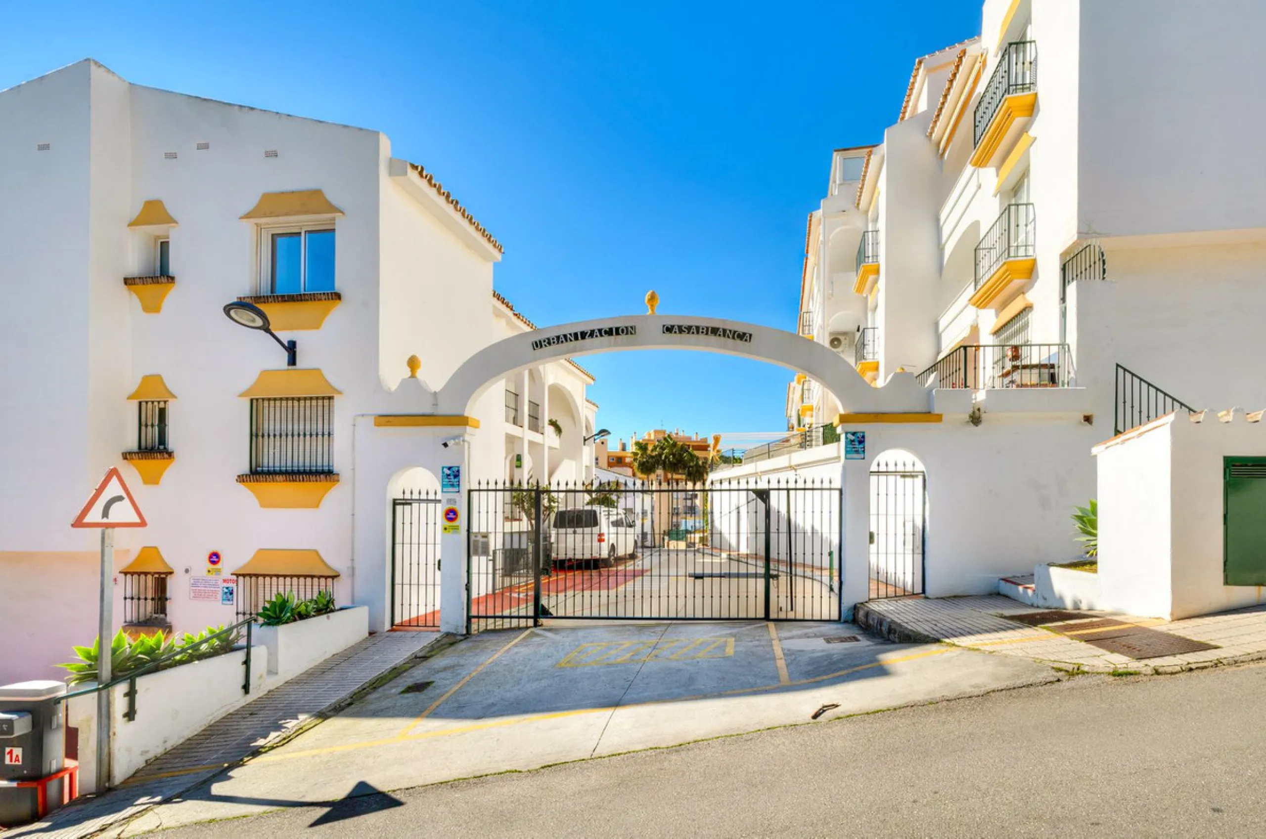 Stunning Penthouse in Residencial Casablanca – Prime Location in Torreblanca