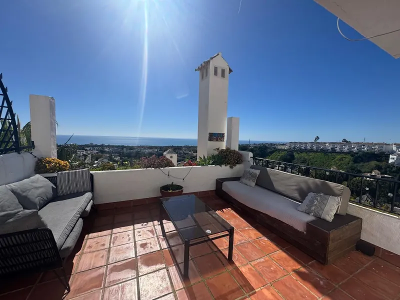 Apartment - Middle Floor Apartment в продаже в Mijas, Málaga. В доме 2 спален и 2 ванных комнат. Площадь дома 82 м²