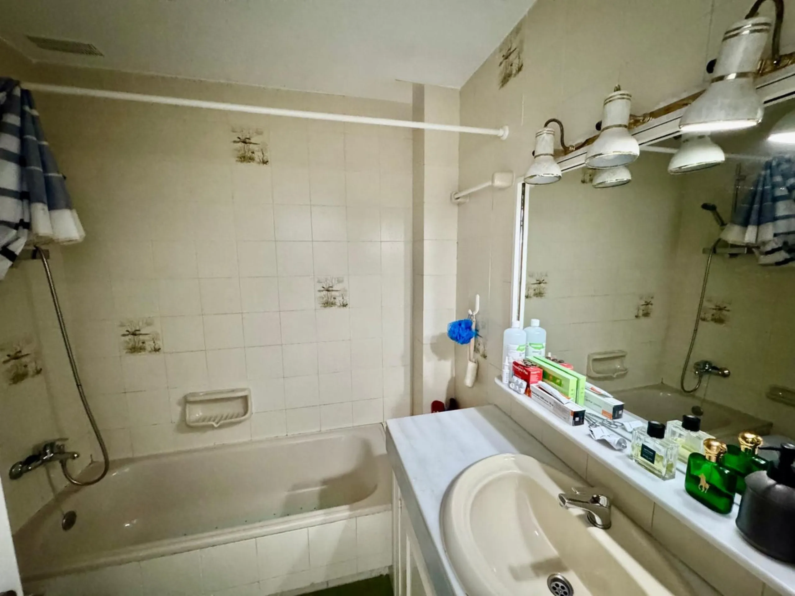 Apartment - Middle Floor Apartment в продаже в Mijas, Málaga. В доме 2 спален и 2 ванных комнат. Площадь дома 82 м²