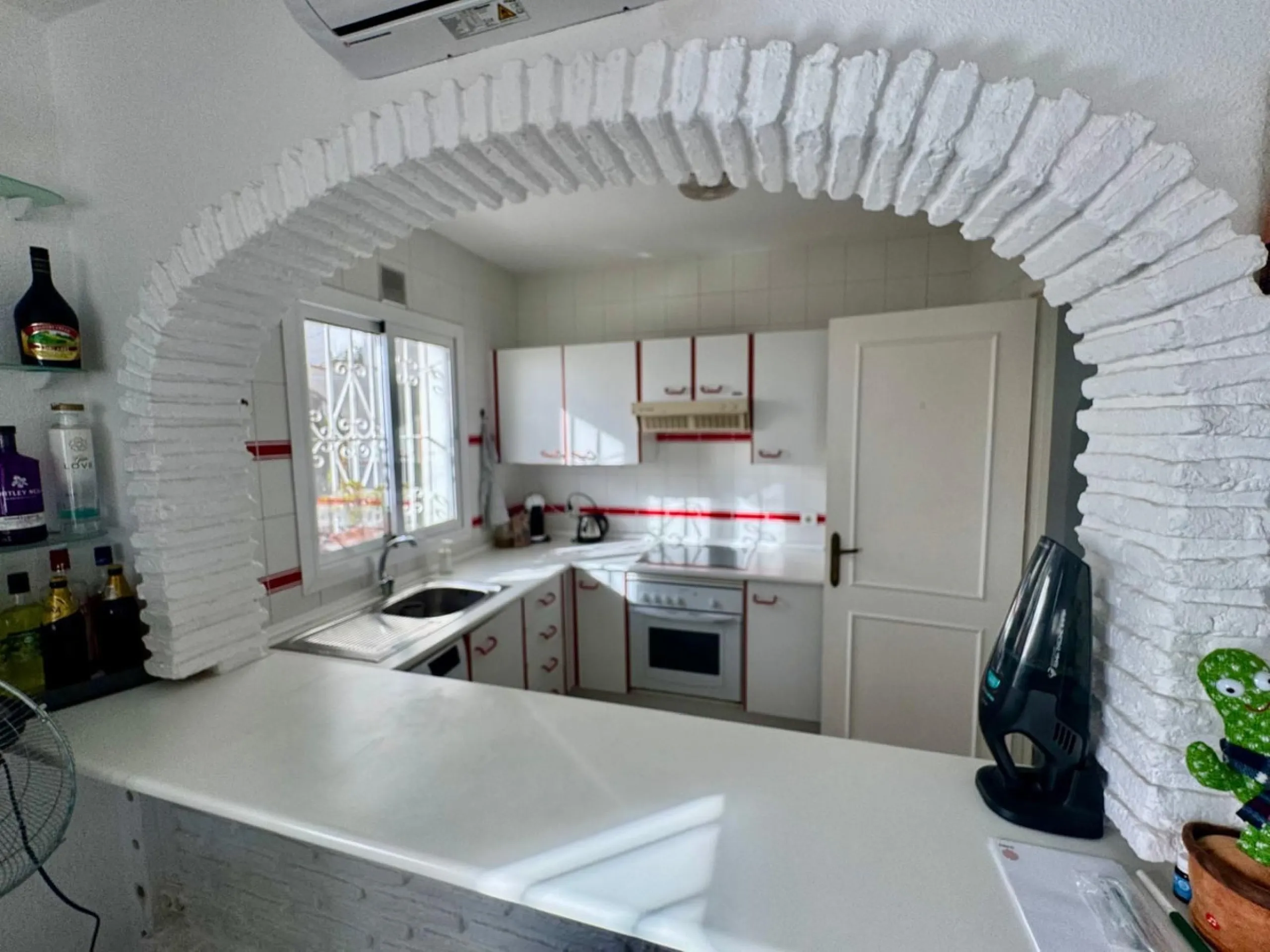 Apartment - Middle Floor Apartment в продаже в Mijas, Málaga. В доме 2 спален и 2 ванных комнат. Площадь дома 82 м²