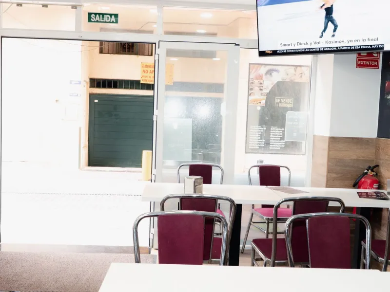 Commercial unit for sale in Fuengirola town centre, right in a busy pedestrian area just steps from the marina and seafront promenade. High foot traffic all year round with a strong mix of locals, tourists and established businesses.