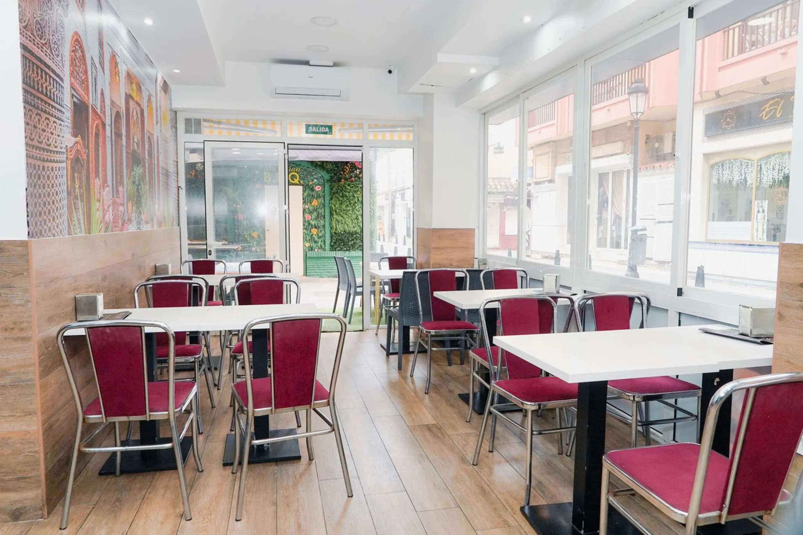 Commercial - Restaurant в продаже в Fuengirola, Málaga. Площадь дома 67 м²