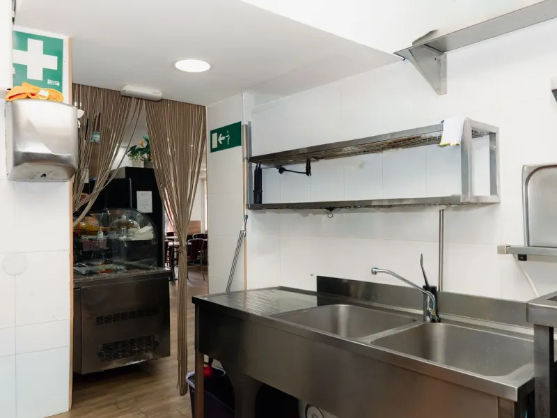 Commercial - Restaurant в продаже в Fuengirola, Málaga. Площадь дома 67 м²