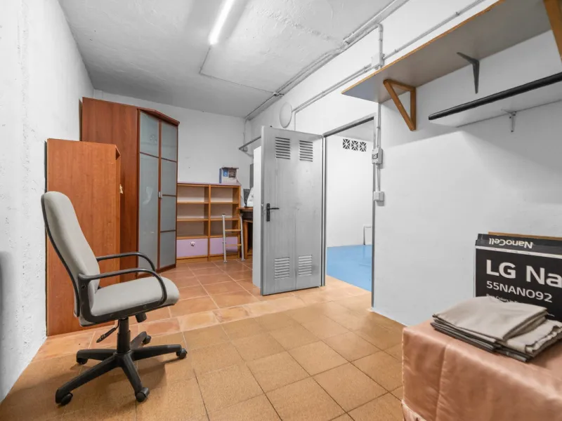 Spacious 3-Bedroom Apartment with Optional Double Private Parking and Storage Room in Mijas Costa, next to Fuengirola.