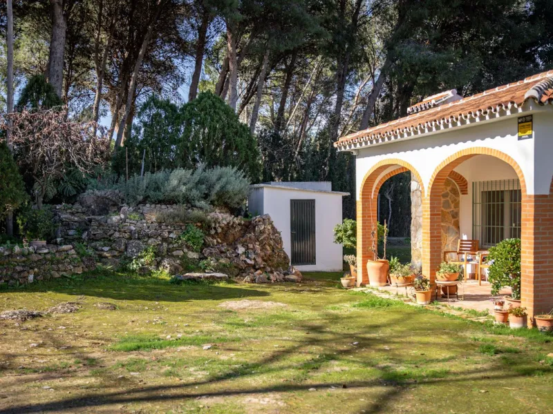 Exclusive Multi-Dwelling Estate in Alhaurín el Grande with 8,300 m² of Land, Private Well and High Investment Potential