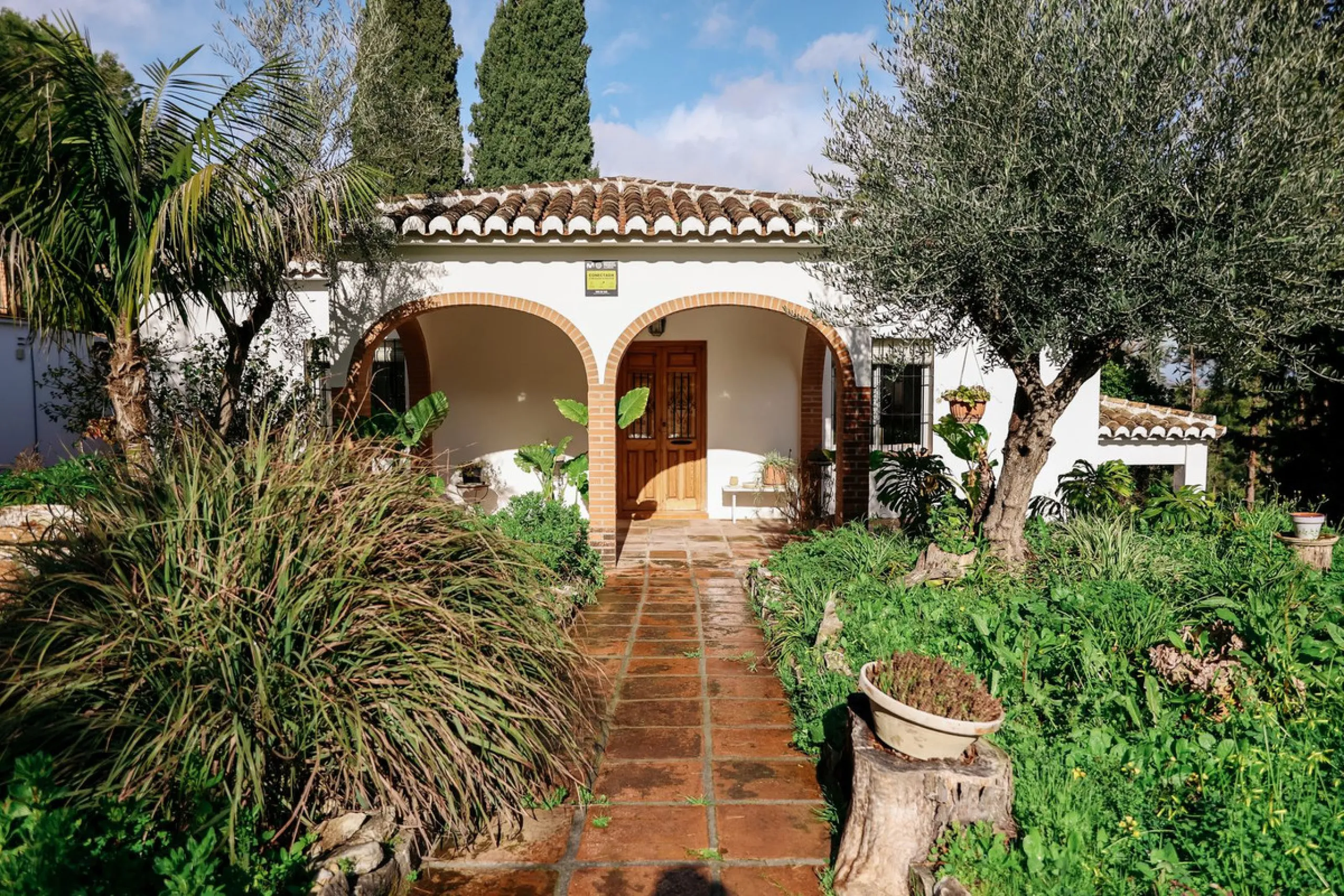 Exclusive Multi-Dwelling Estate in Alhaurín el Grande with 8,300 m² of Land, Private Well and High Investment Potential