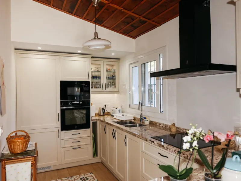 Exclusive Multi-Dwelling Estate in Alhaurín el Grande with 8,300 m² of Land, Private Well and High Investment Potential