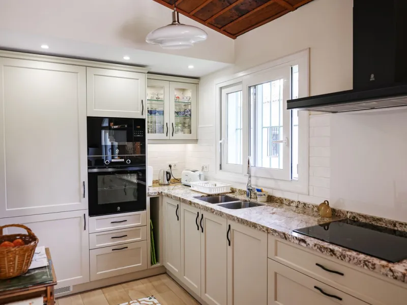 Exclusive Multi-Dwelling Estate in Alhaurín el Grande with 8,300 m² of Land, Private Well and High Investment Potential