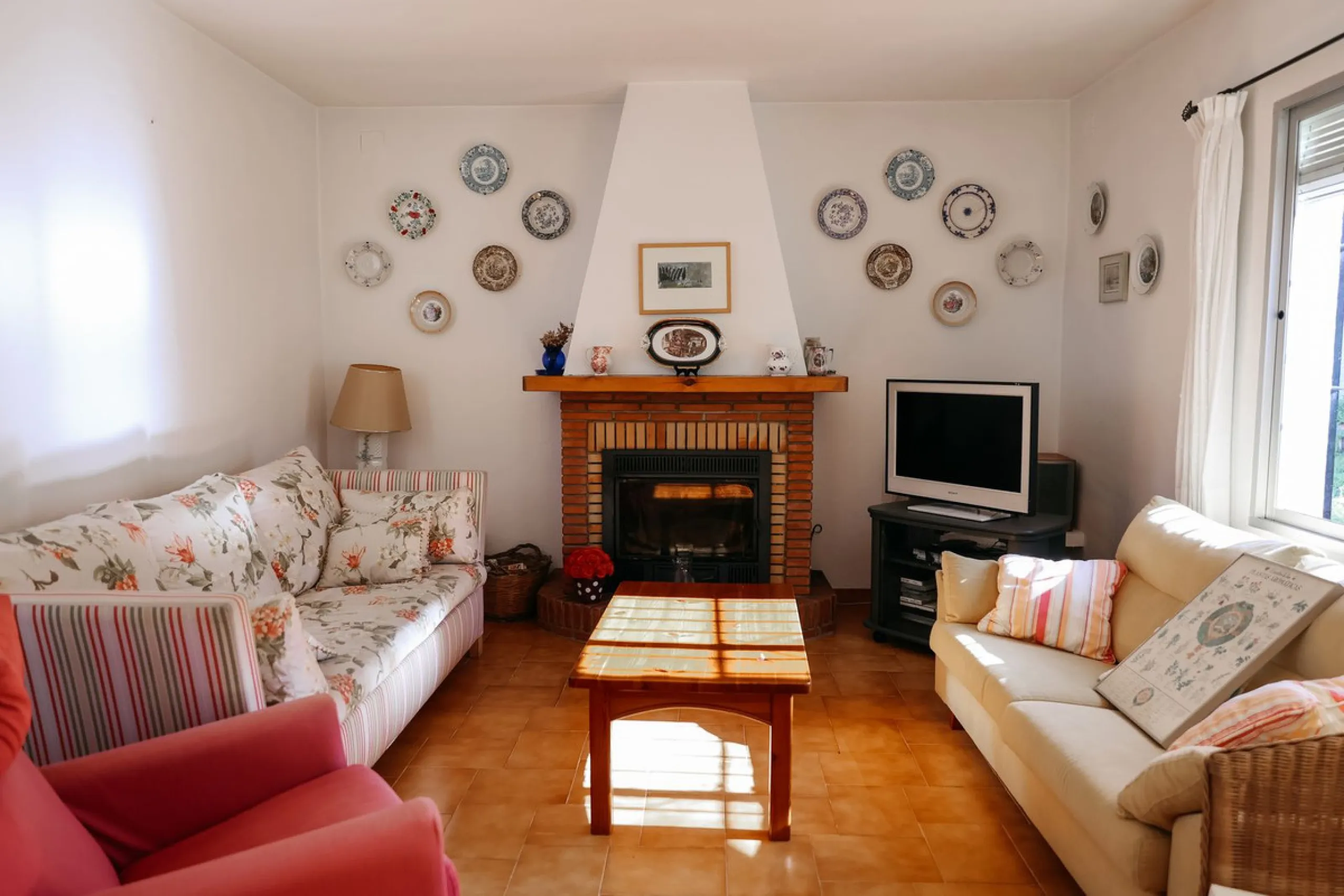 Exclusive Multi-Dwelling Estate in Alhaurín el Grande with 8,300 m² of Land, Private Well and High Investment Potential