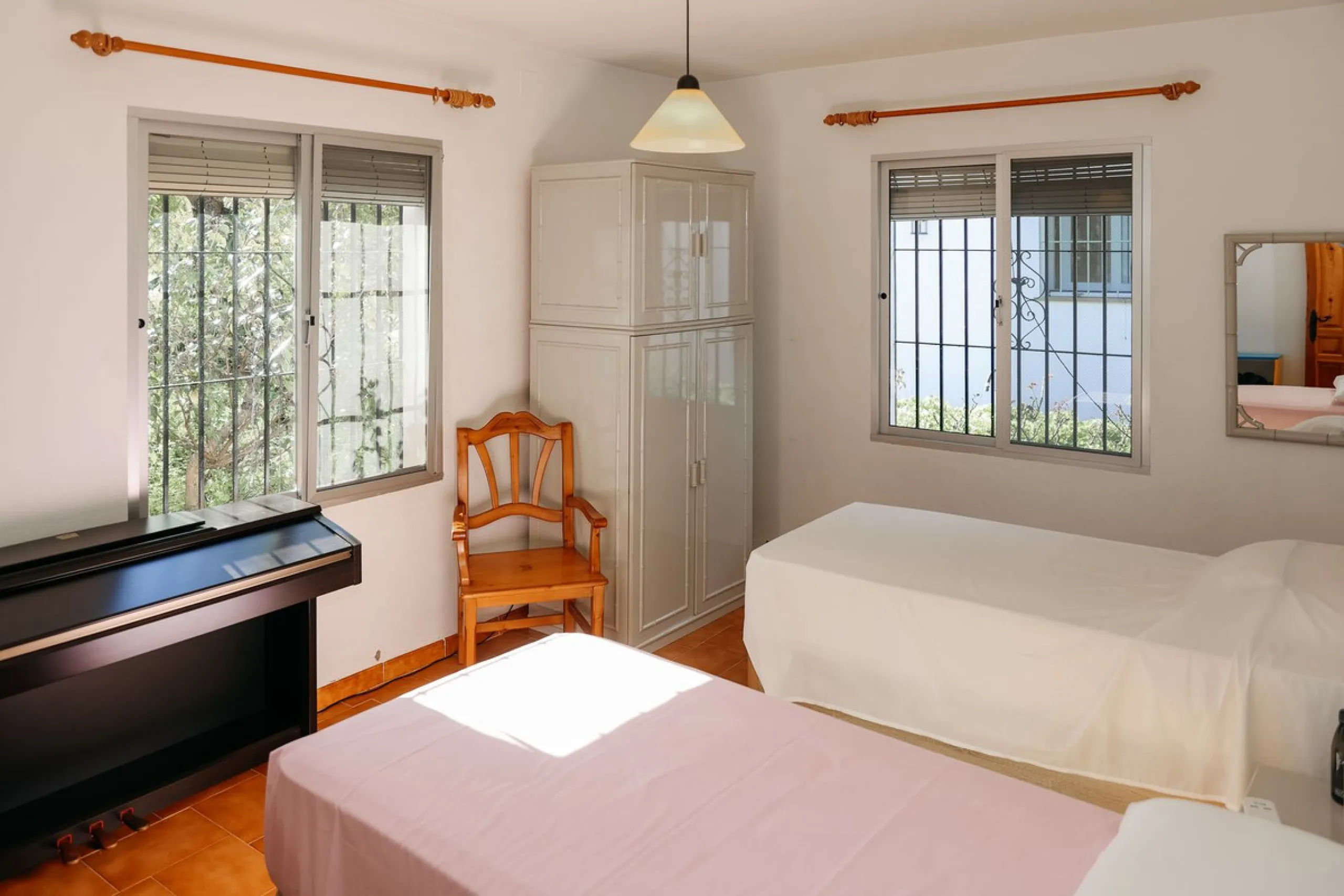 Exclusive Multi-Dwelling Estate in Alhaurín el Grande with 8,300 m² of Land, Private Well and High Investment Potential
