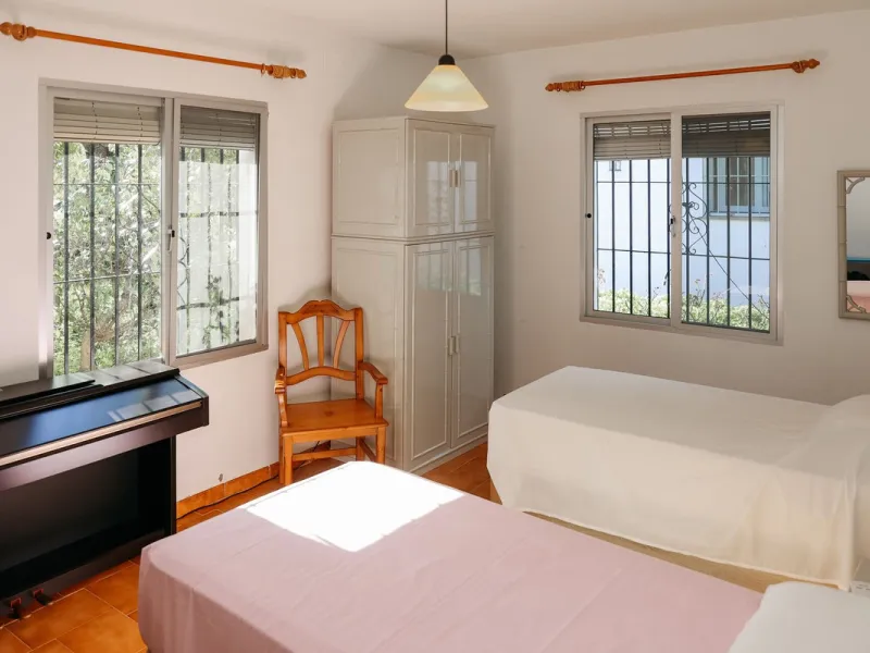 Exclusive Multi-Dwelling Estate in Alhaurín el Grande with 8,300 m² of Land, Private Well and High Investment Potential