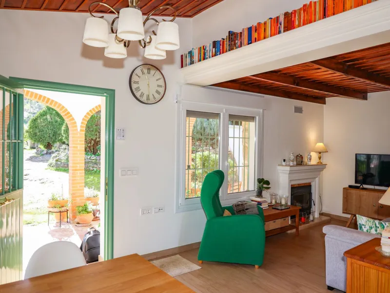 Exclusive Multi-Dwelling Estate in Alhaurín el Grande with 8,300 m² of Land, Private Well and High Investment Potential
