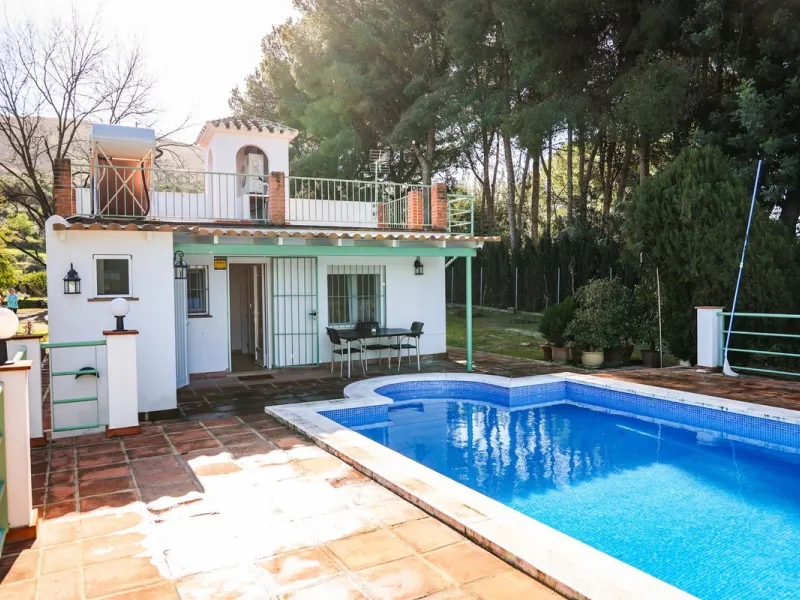 Exclusive Multi-Dwelling Estate in Alhaurín el Grande with 8,300 m² of Land, Private Well and High Investment Potential
