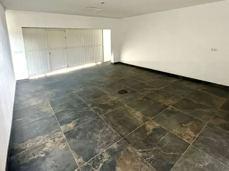 Attention investors/developers. Exclusive property in a privileged location that makes it unique on the market, just 200 metres from Puerto Banús.