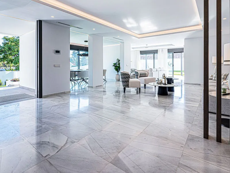 Modern, brand-new luxury villa in the heart of Marbella, located in the exclusive residential area of ​​La Merced.