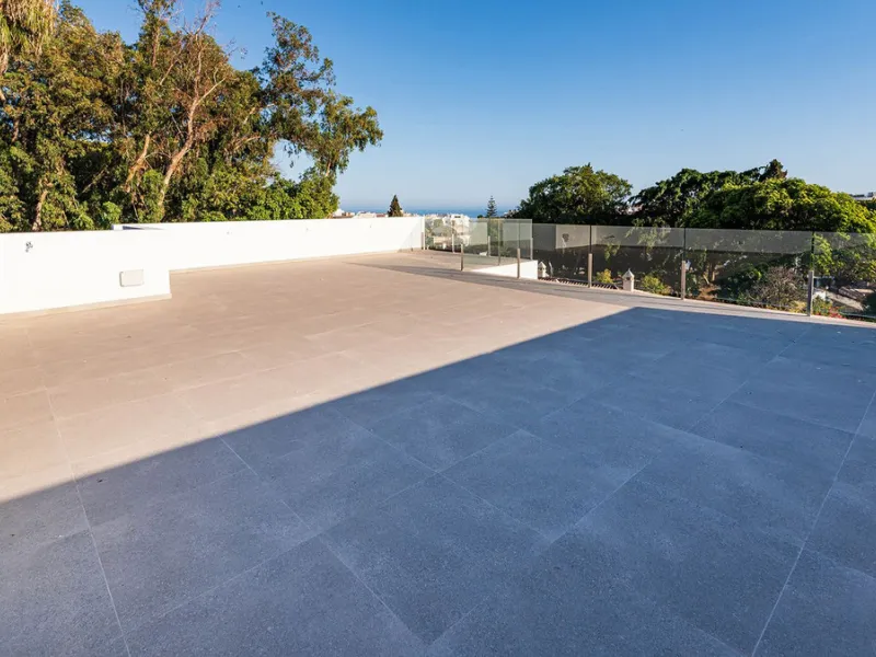 Modern, brand-new luxury villa in the heart of Marbella, located in the exclusive residential area of ​​La Merced.