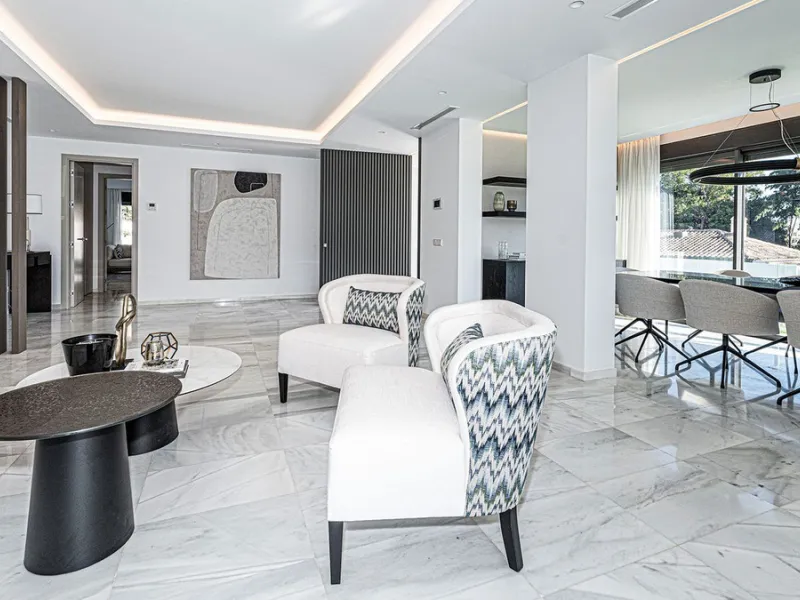 Modern, brand-new luxury villa in the heart of Marbella, located in the exclusive residential area of ​​La Merced.