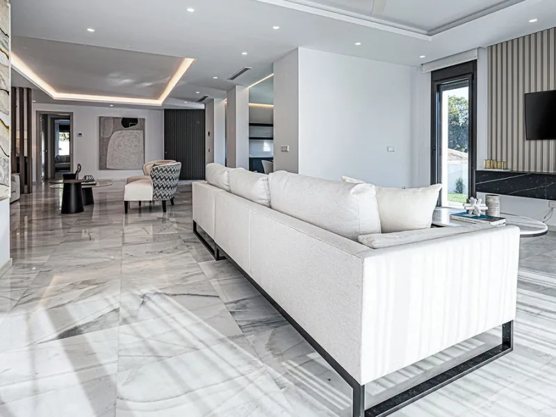 Modern, brand-new luxury villa in the heart of Marbella, located in the exclusive residential area of ​​La Merced.