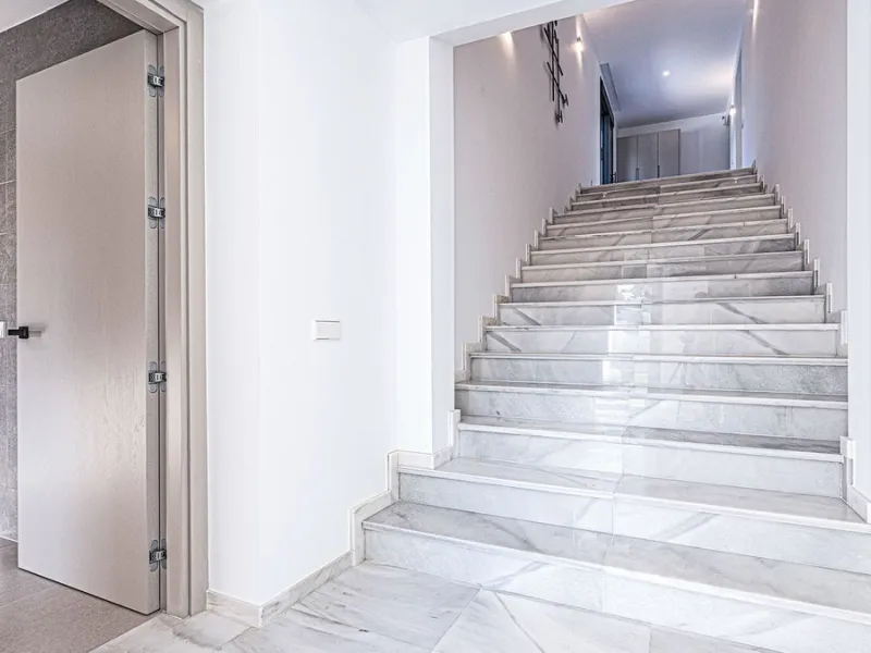 Modern, brand-new luxury villa in the heart of Marbella, located in the exclusive residential area of ​​La Merced.