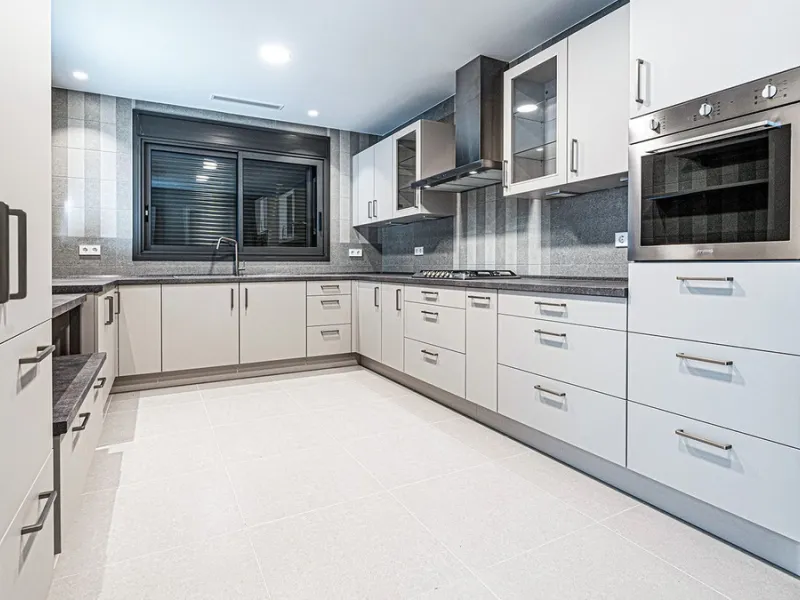 Modern, brand-new luxury villa in the heart of Marbella, located in the exclusive residential area of ​​La Merced.