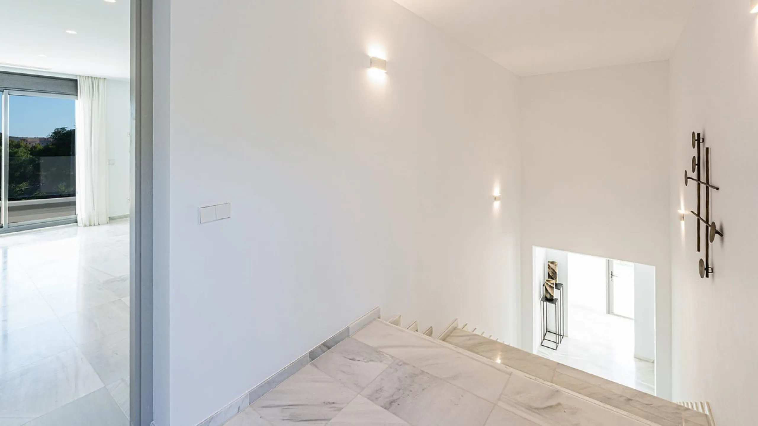 Modern, brand-new luxury villa in the heart of Marbella, located in the exclusive residential area of ​​La Merced.