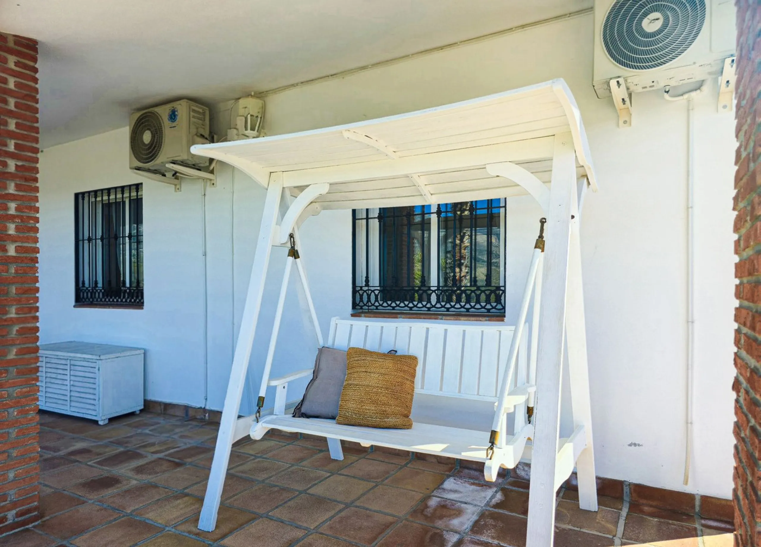 House - Detached Villa в продаже в Arenas, Málaga. В доме 3 спален и 2 ванных комнат. Площадь дома 94 м². Площадь участка 9305 м²