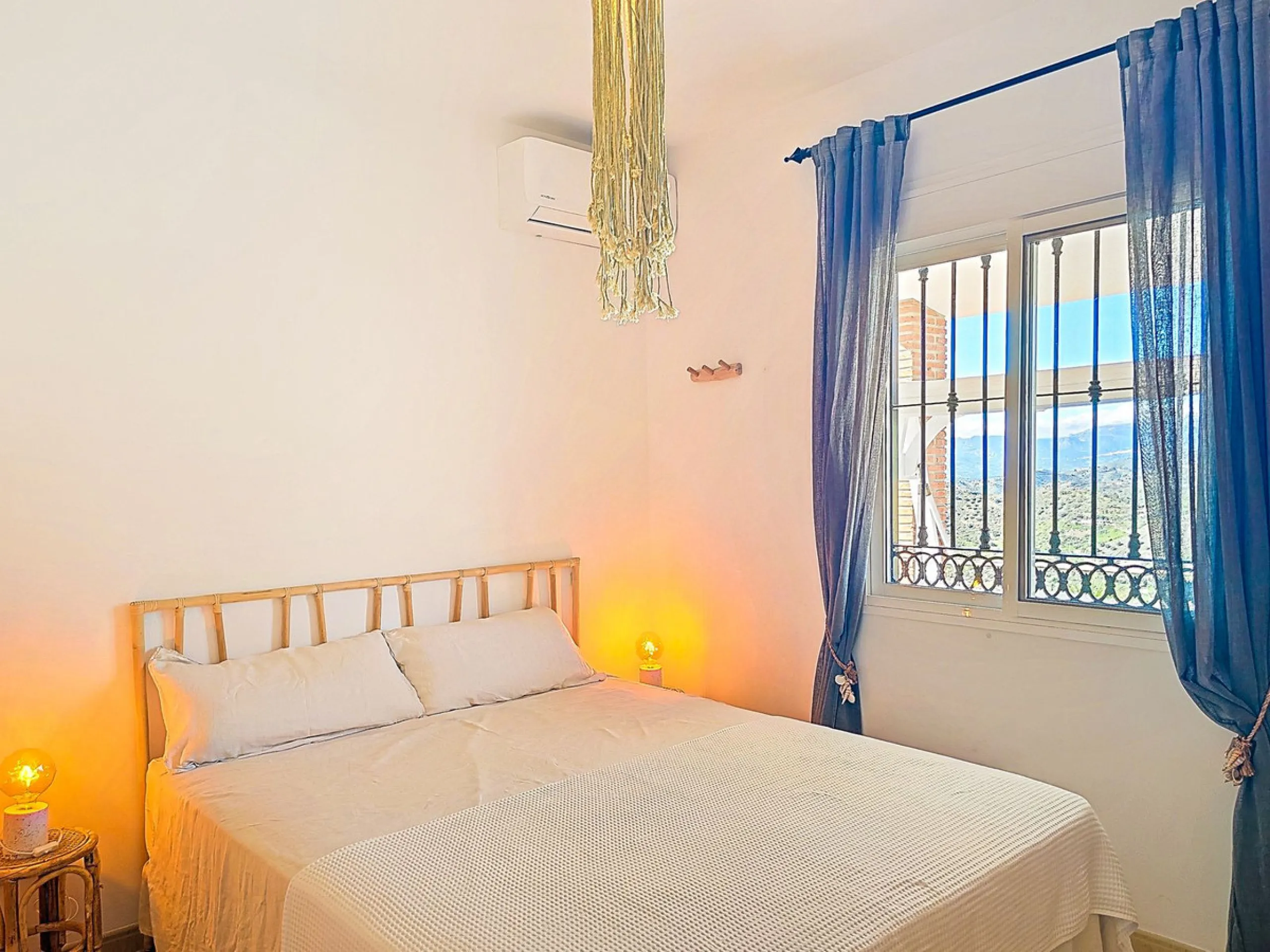 House - Detached Villa в продаже в Arenas, Málaga. В доме 3 спален и 2 ванных комнат. Площадь дома 94 м². Площадь участка 9305 м²