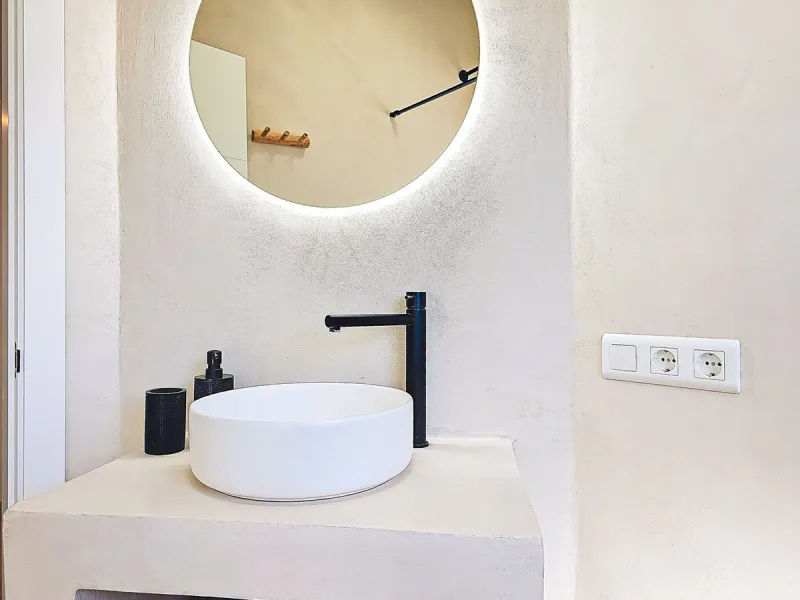 House - Detached Villa в продаже в Arenas, Málaga. В доме 3 спален и 2 ванных комнат. Площадь дома 94 м². Площадь участка 9305 м²