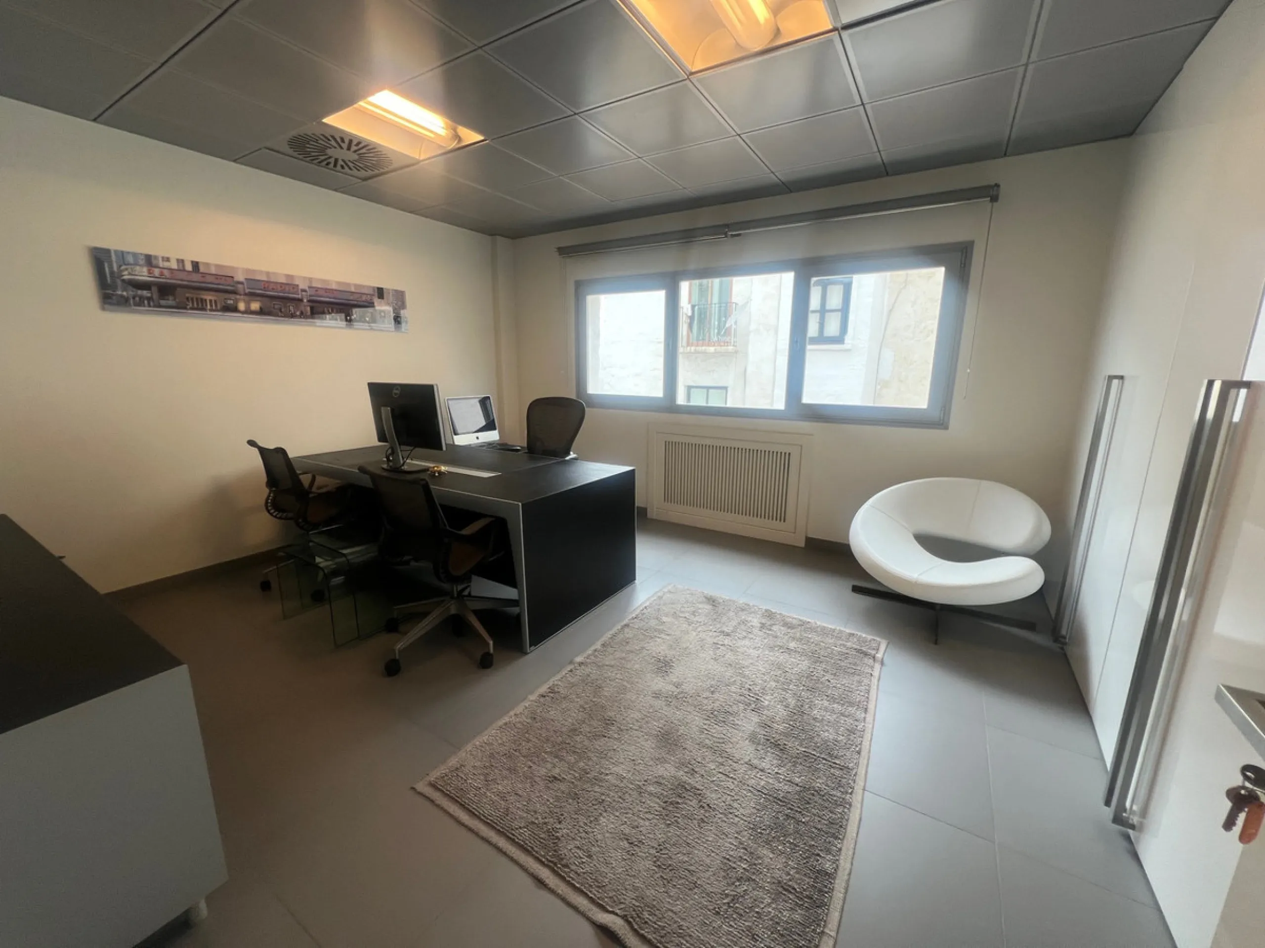 Commercial - Office в продаже в Marbella, Málaga. Площадь дома 150 м²