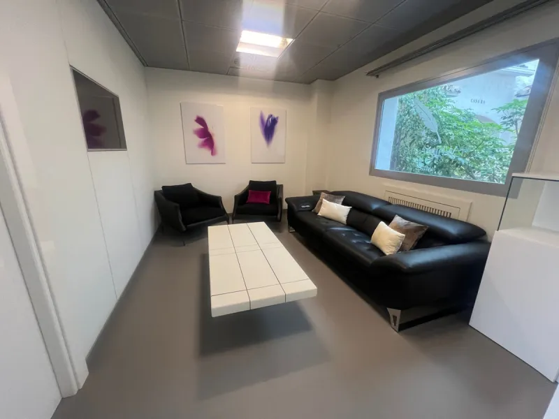 Commercial - Office в продаже в Marbella, Málaga. Площадь дома 150 м²