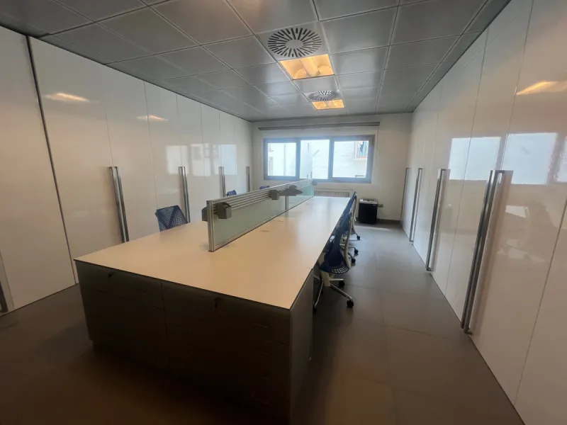 Commercial - Office в продаже в Marbella, Málaga. Площадь дома 150 м²