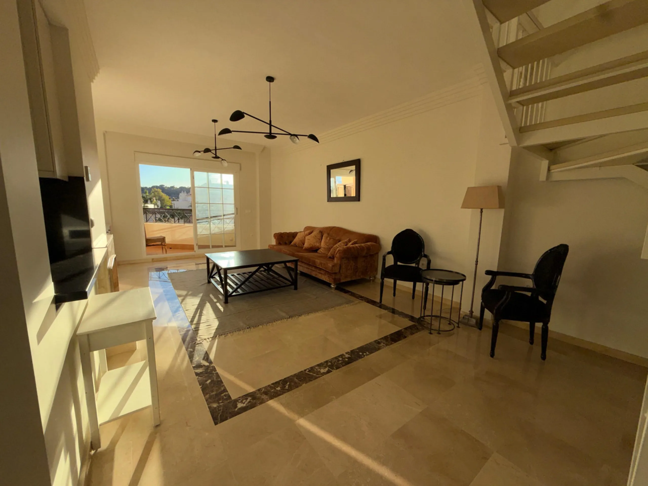 Apartment - Penthouse Duplex в продаже в Marbella, Málaga. В доме 4 спален и 3 ванных комнат. Площадь дома 188 м²