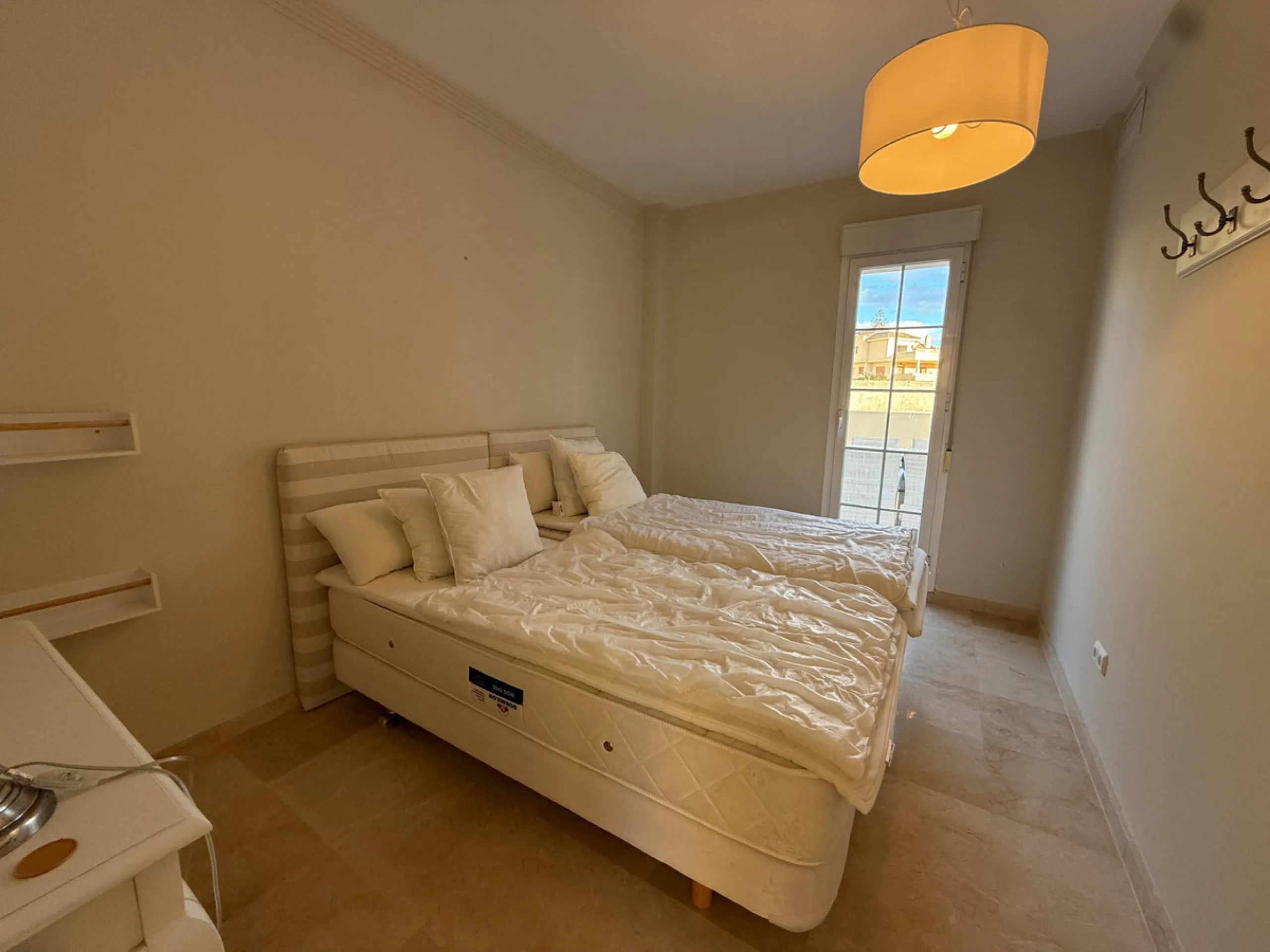 Apartment - Penthouse Duplex в продаже в Marbella, Málaga. В доме 4 спален и 3 ванных комнат. Площадь дома 188 м²