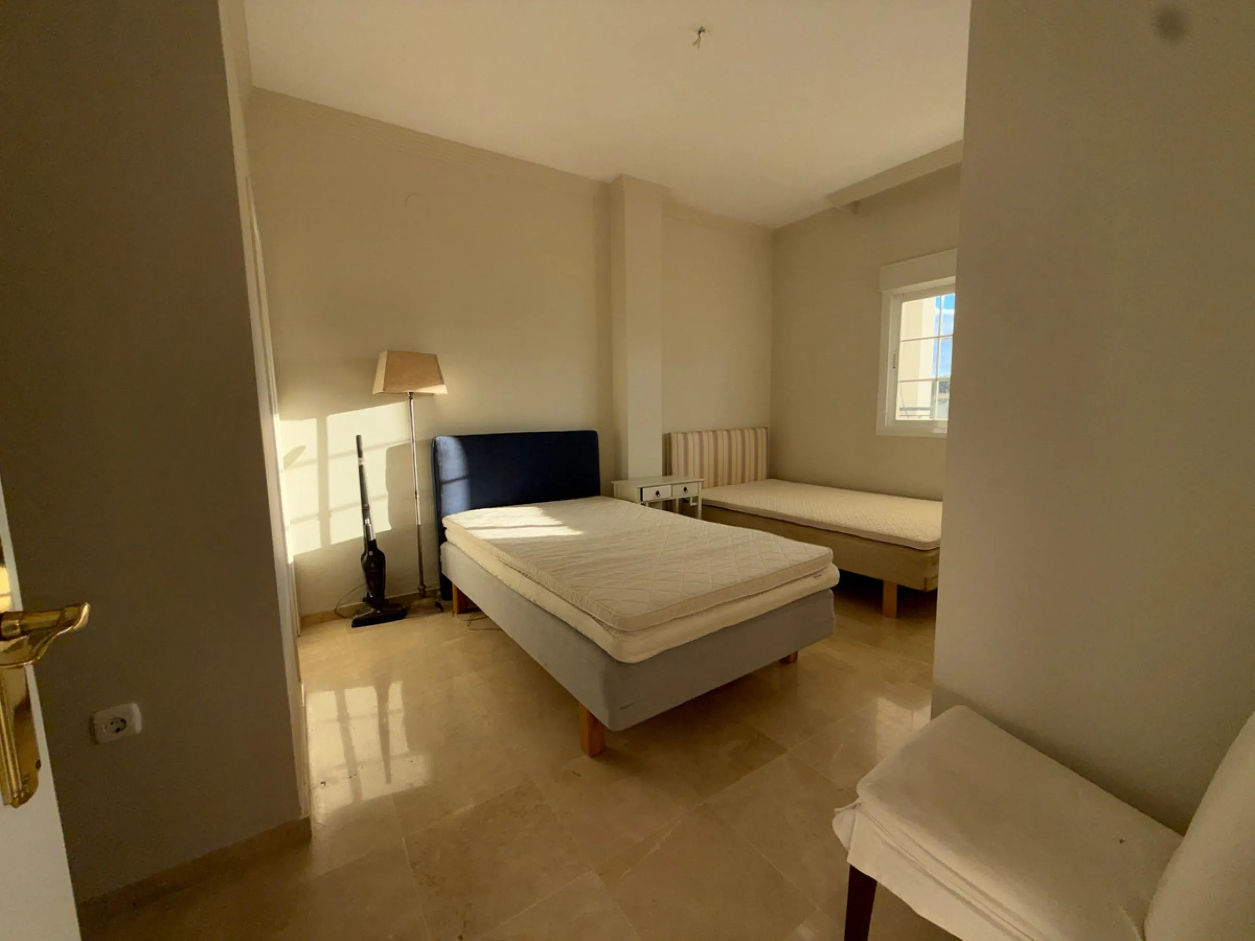 Apartment - Penthouse Duplex в продаже в Marbella, Málaga. В доме 4 спален и 3 ванных комнат. Площадь дома 188 м²