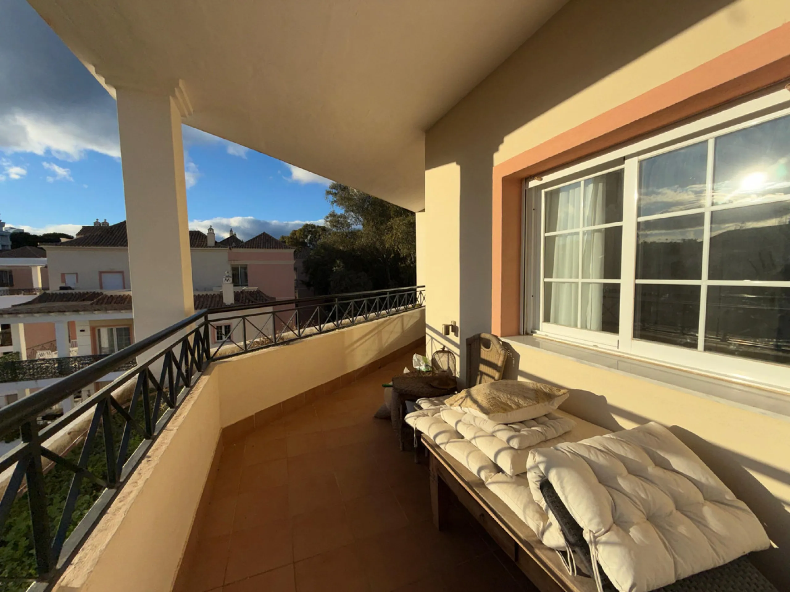 Apartment - Penthouse Duplex в продаже в Marbella, Málaga. В доме 4 спален и 3 ванных комнат. Площадь дома 188 м²