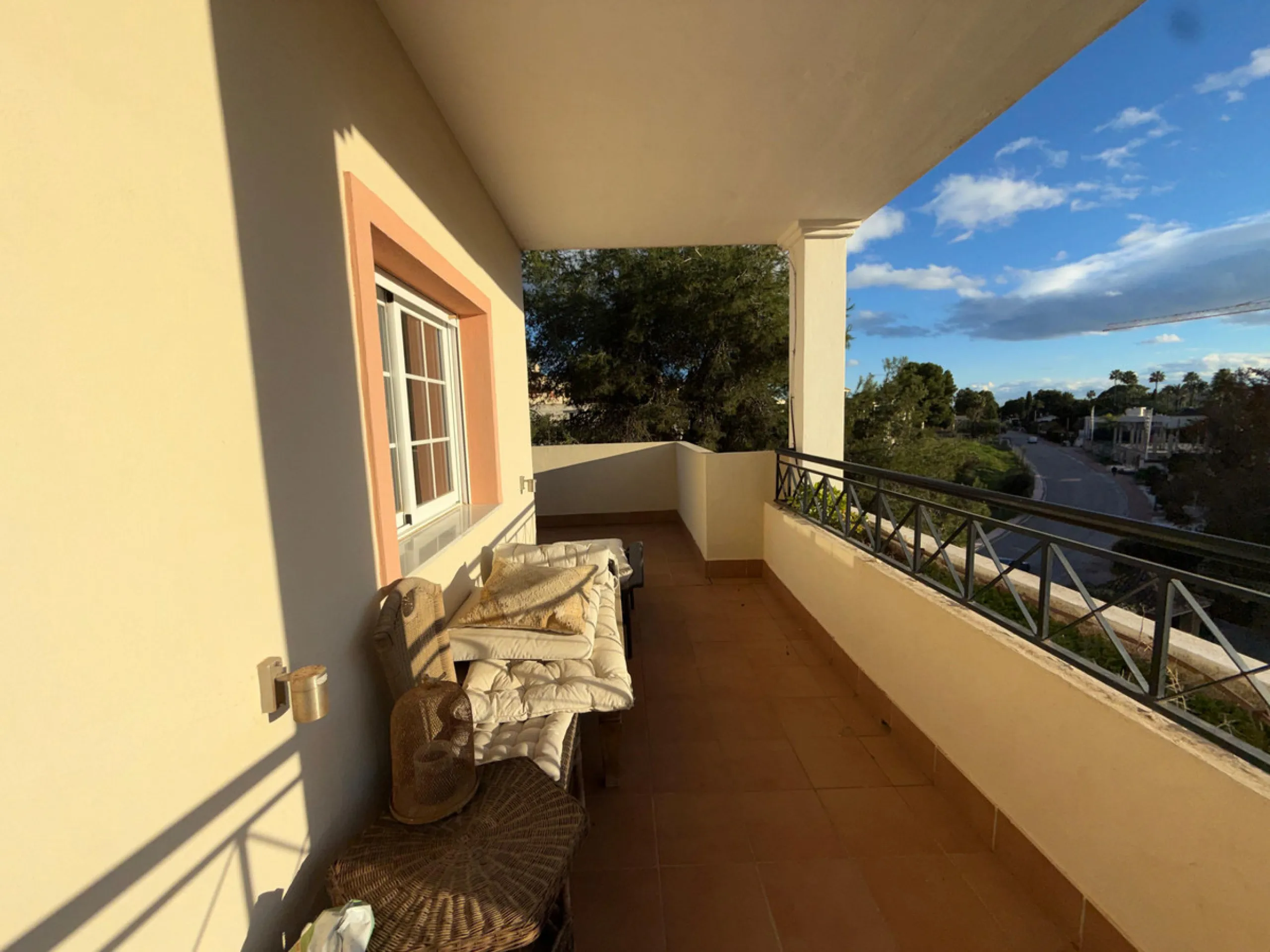 Apartment - Penthouse Duplex в продаже в Marbella, Málaga. В доме 4 спален и 3 ванных комнат. Площадь дома 188 м²