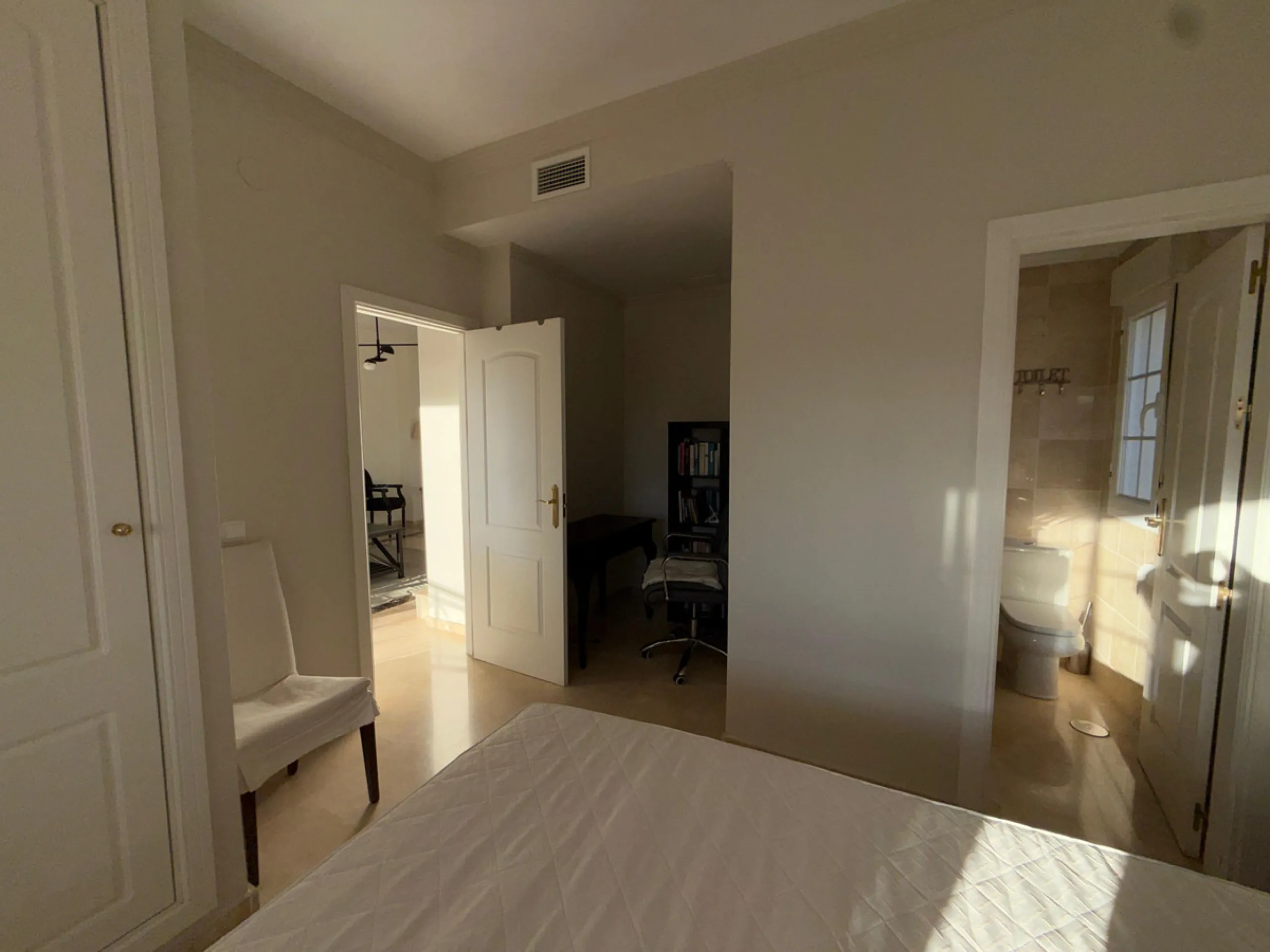 Apartment - Penthouse Duplex в продаже в Marbella, Málaga. В доме 4 спален и 3 ванных комнат. Площадь дома 188 м²