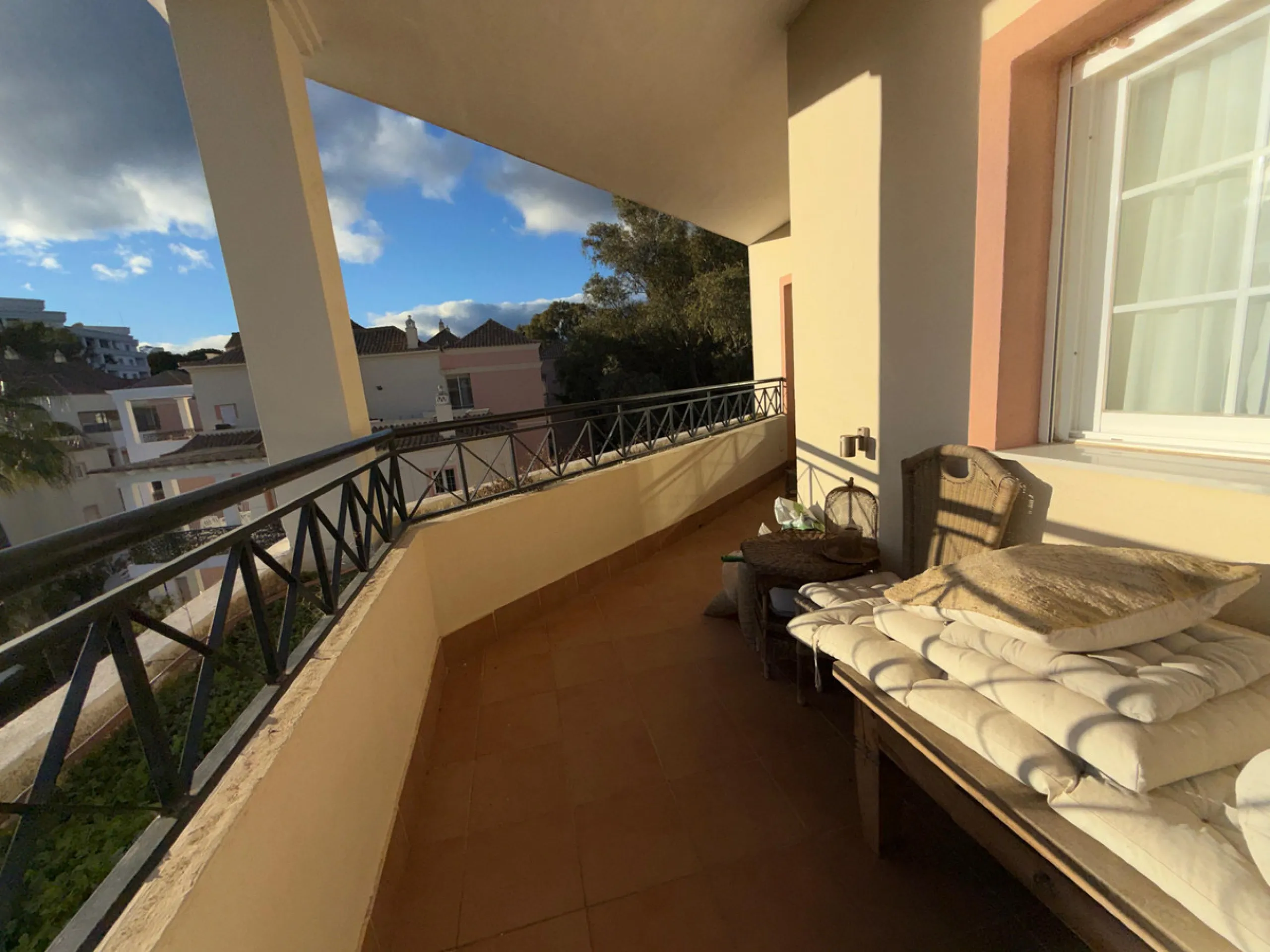 Apartment - Penthouse Duplex в продаже в Marbella, Málaga. В доме 4 спален и 3 ванных комнат. Площадь дома 188 м²