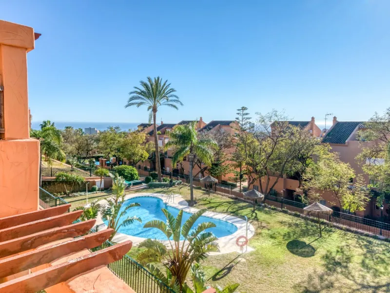 Sea View Apartment in Elviria | Los Lagos de Santa María Golf, Marbella East
