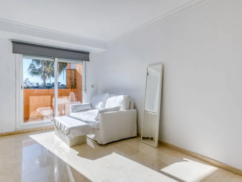 Sea View Apartment in Elviria | Los Lagos de Santa María Golf, Marbella East