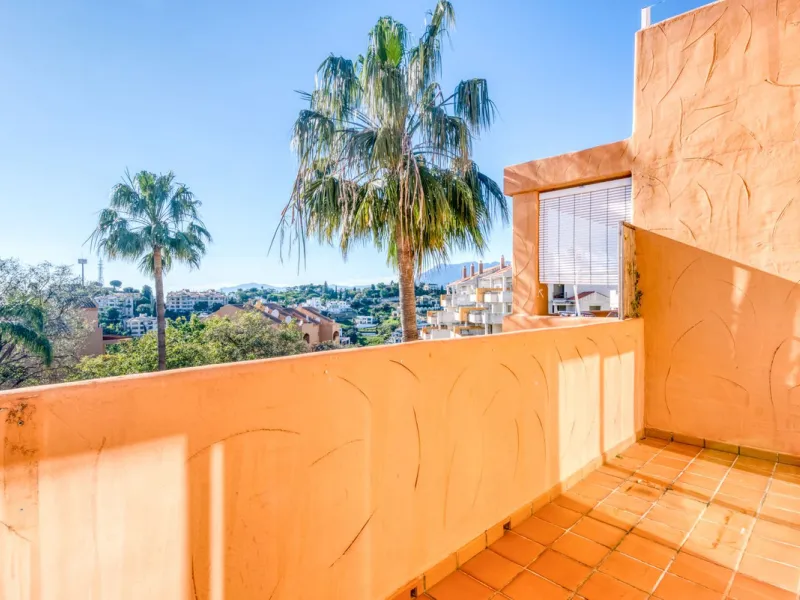 Sea View Apartment in Elviria | Los Lagos de Santa María Golf, Marbella East