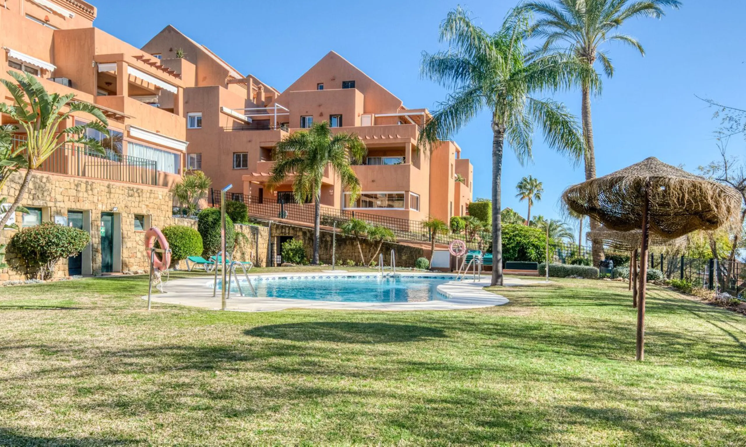 Sea View Apartment in Elviria | Los Lagos de Santa María Golf, Marbella East
