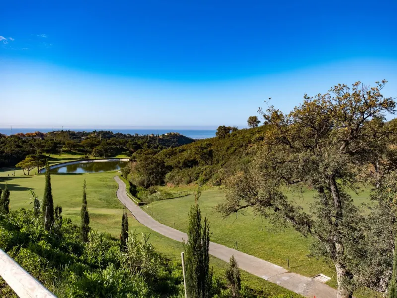 Sea View Apartment in Elviria | Los Lagos de Santa María Golf, Marbella East