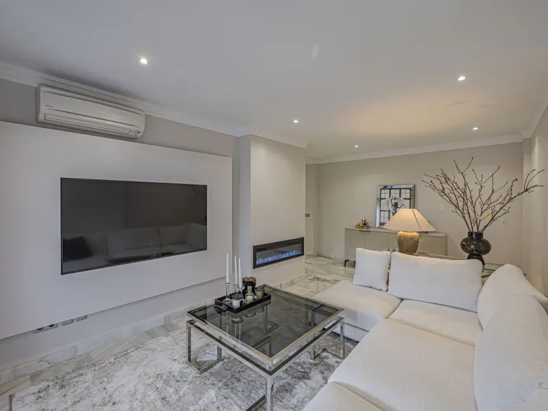 ELEGANT PROPERTY IN A GATED COMMUNITY WITH ALL AMENITIES