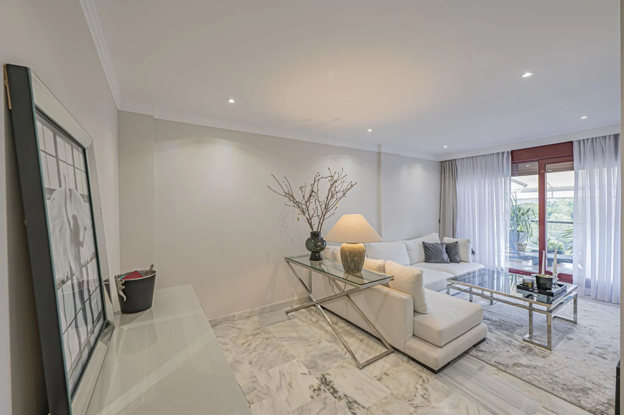 ELEGANT PROPERTY IN A GATED COMMUNITY WITH ALL AMENITIES