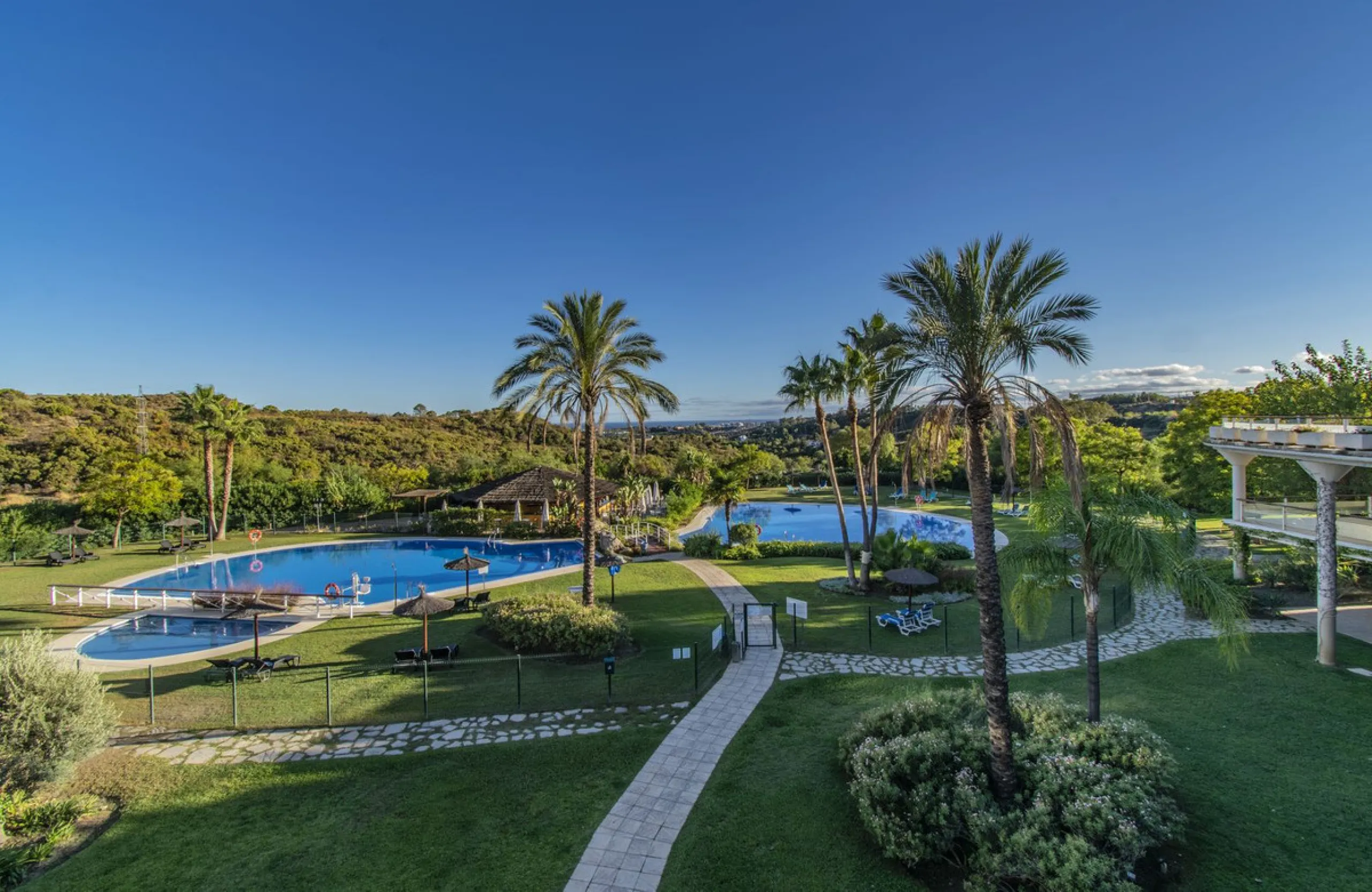 ELEGANT PROPERTY IN A GATED COMMUNITY WITH ALL AMENITIES