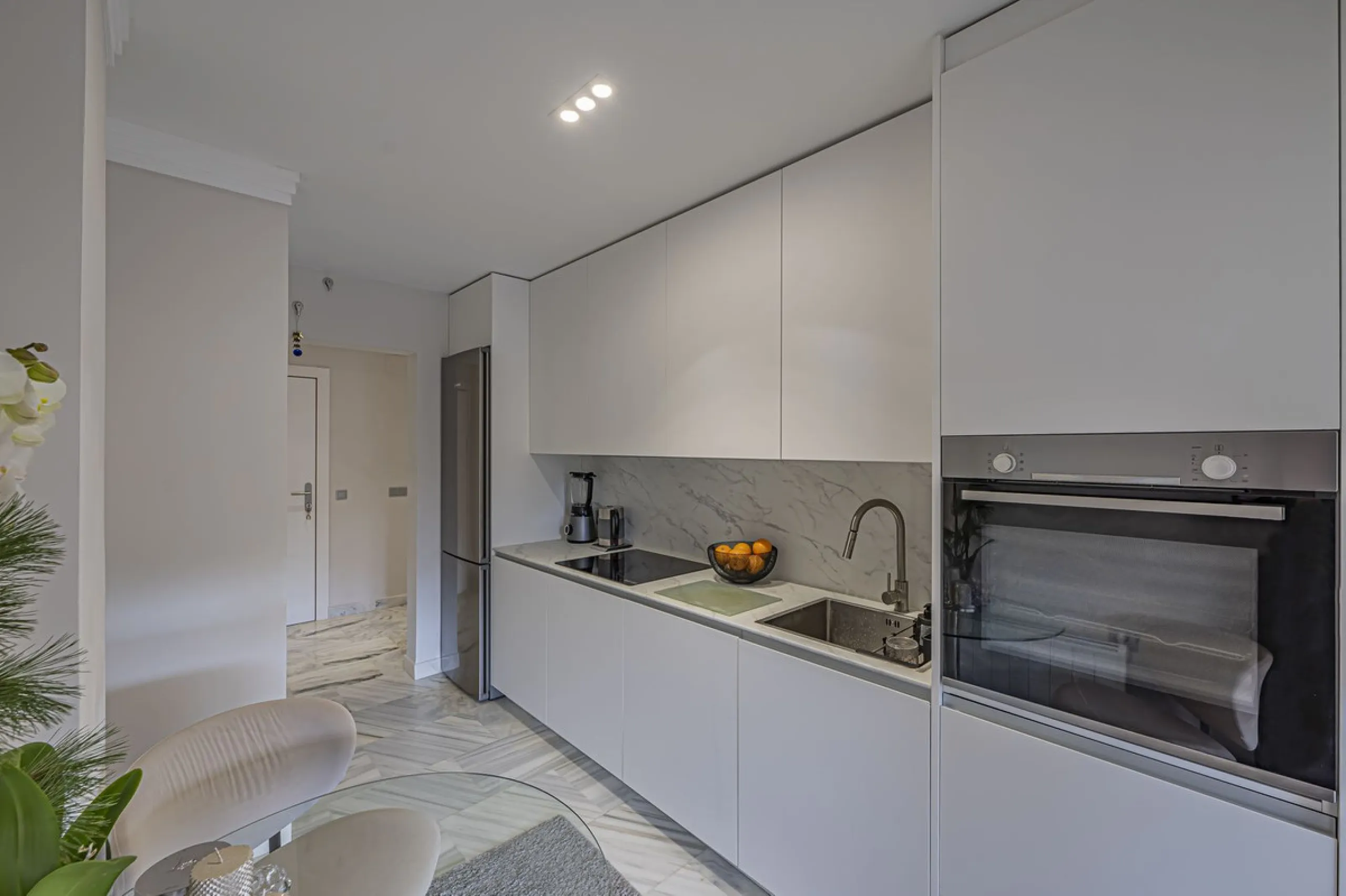 ELEGANT PROPERTY IN A GATED COMMUNITY WITH ALL AMENITIES
